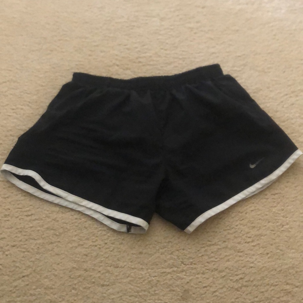 Black Nike shorts